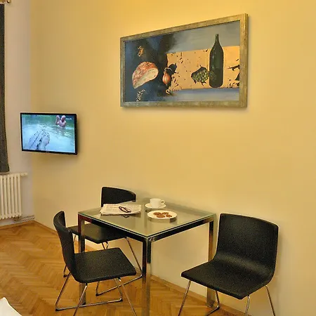 Cybulskiego Guest