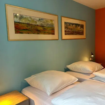 Cybulskiego Guest Pensionat 3*