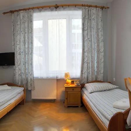 Cybulskiego Guest 4* Kraków