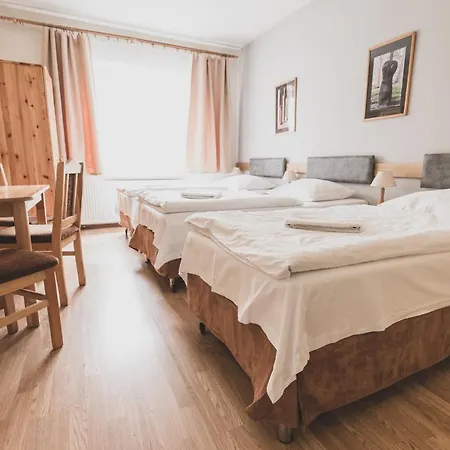 Cybulskiego Guest 3* Kraków