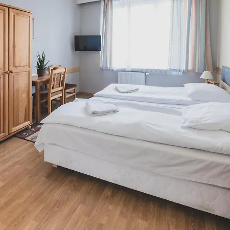 Cybulskiego Guest 3* Kraków