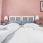 Cybulskiego Guest Konukevi 4*